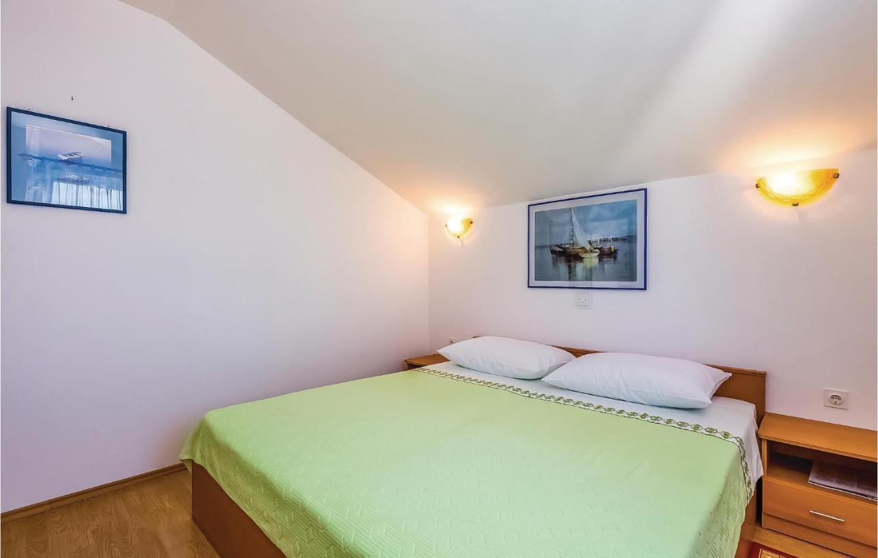 Lovely Apartment In Krk With Wifi Brzac Екстер'єр фото