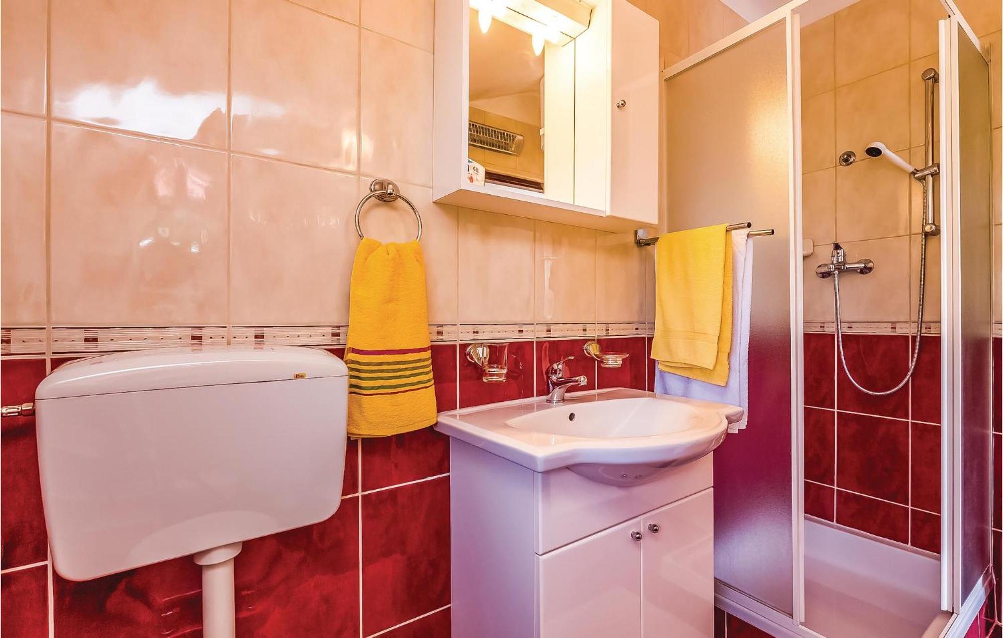 Lovely Apartment In Krk With Wifi Brzac Екстер'єр фото