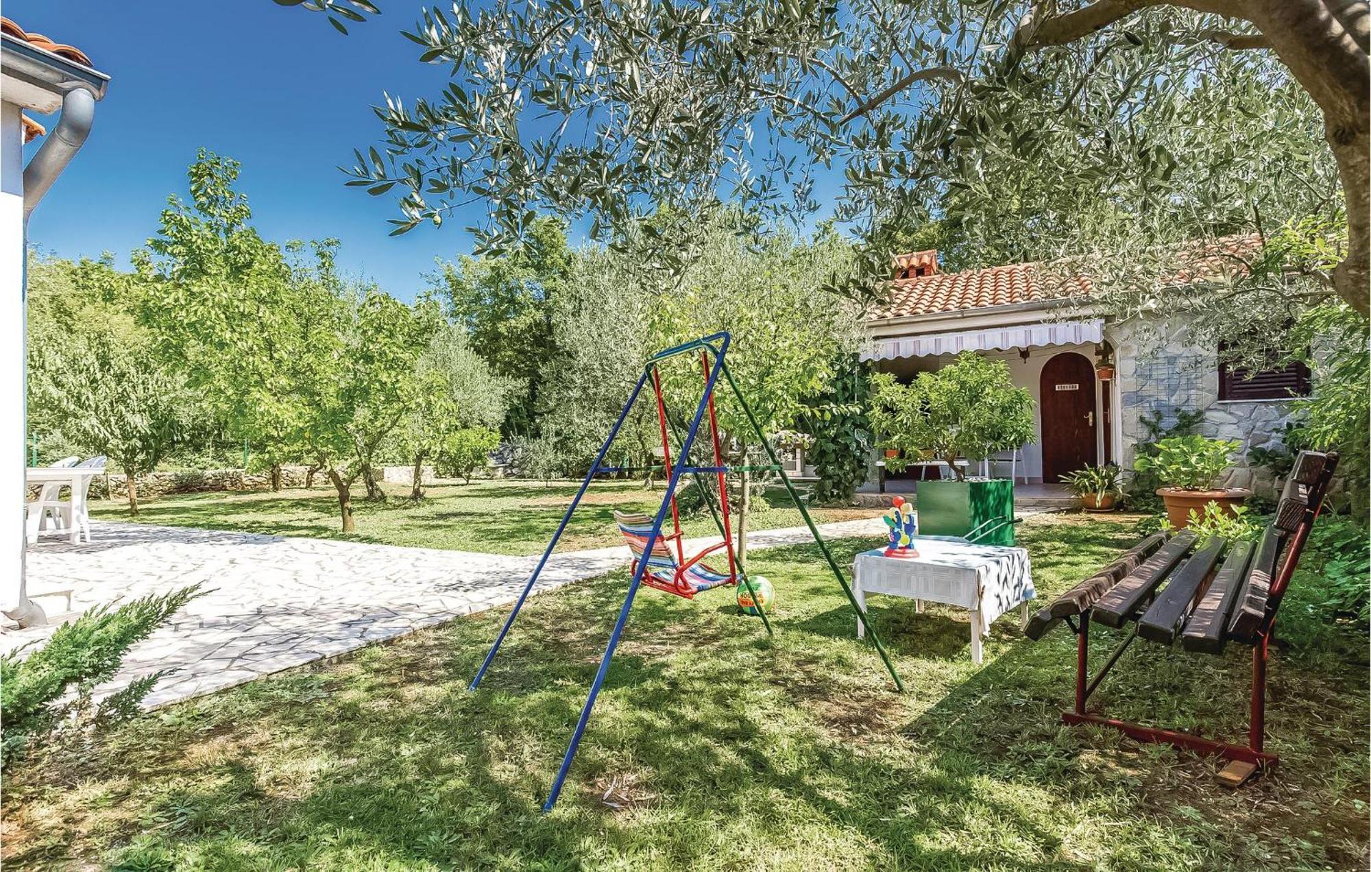 Lovely Apartment In Krk With Wifi Brzac Екстер'єр фото