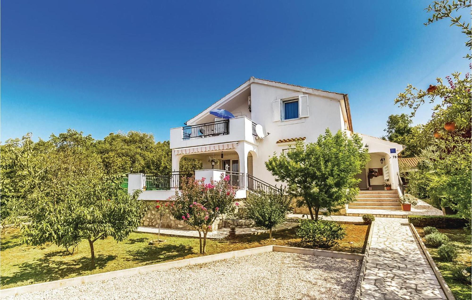 Lovely Apartment In Krk With Wifi Brzac Екстер'єр фото
