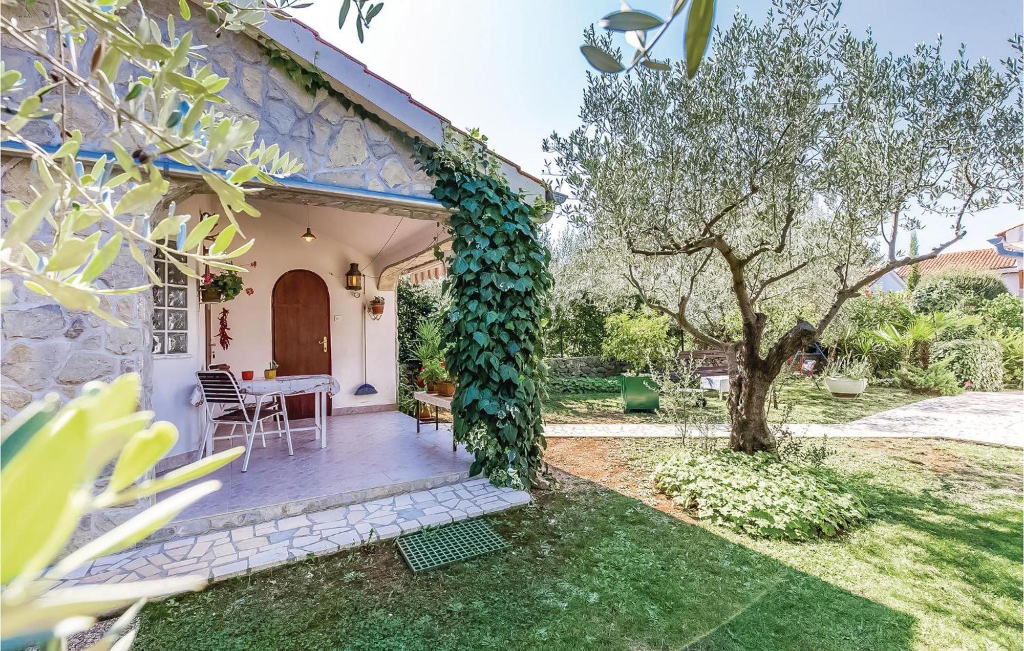 Lovely Apartment In Krk With Wifi Brzac Екстер'єр фото