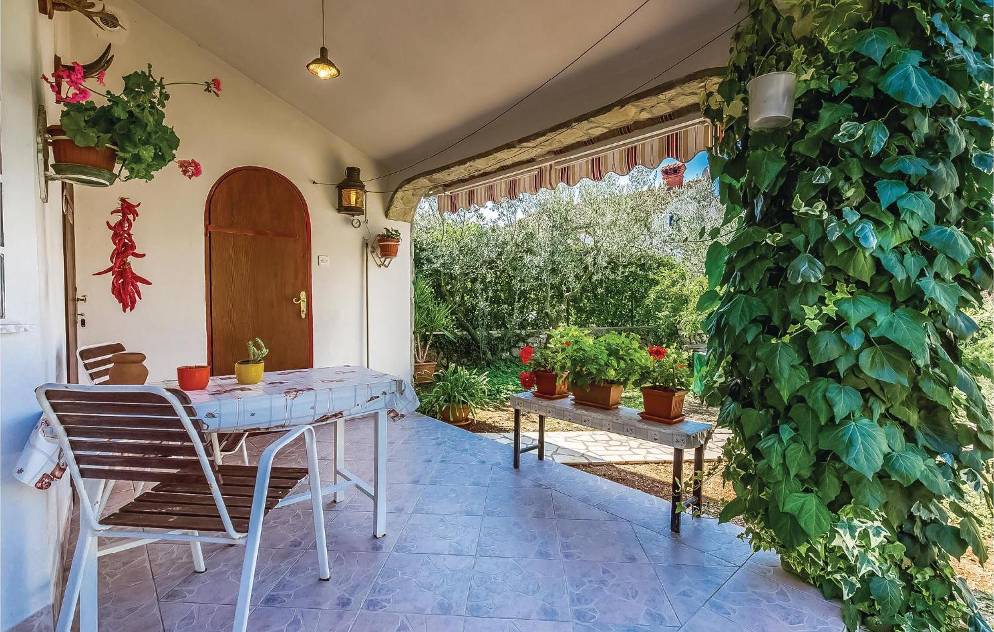Lovely Apartment In Krk With Wifi Brzac Екстер'єр фото